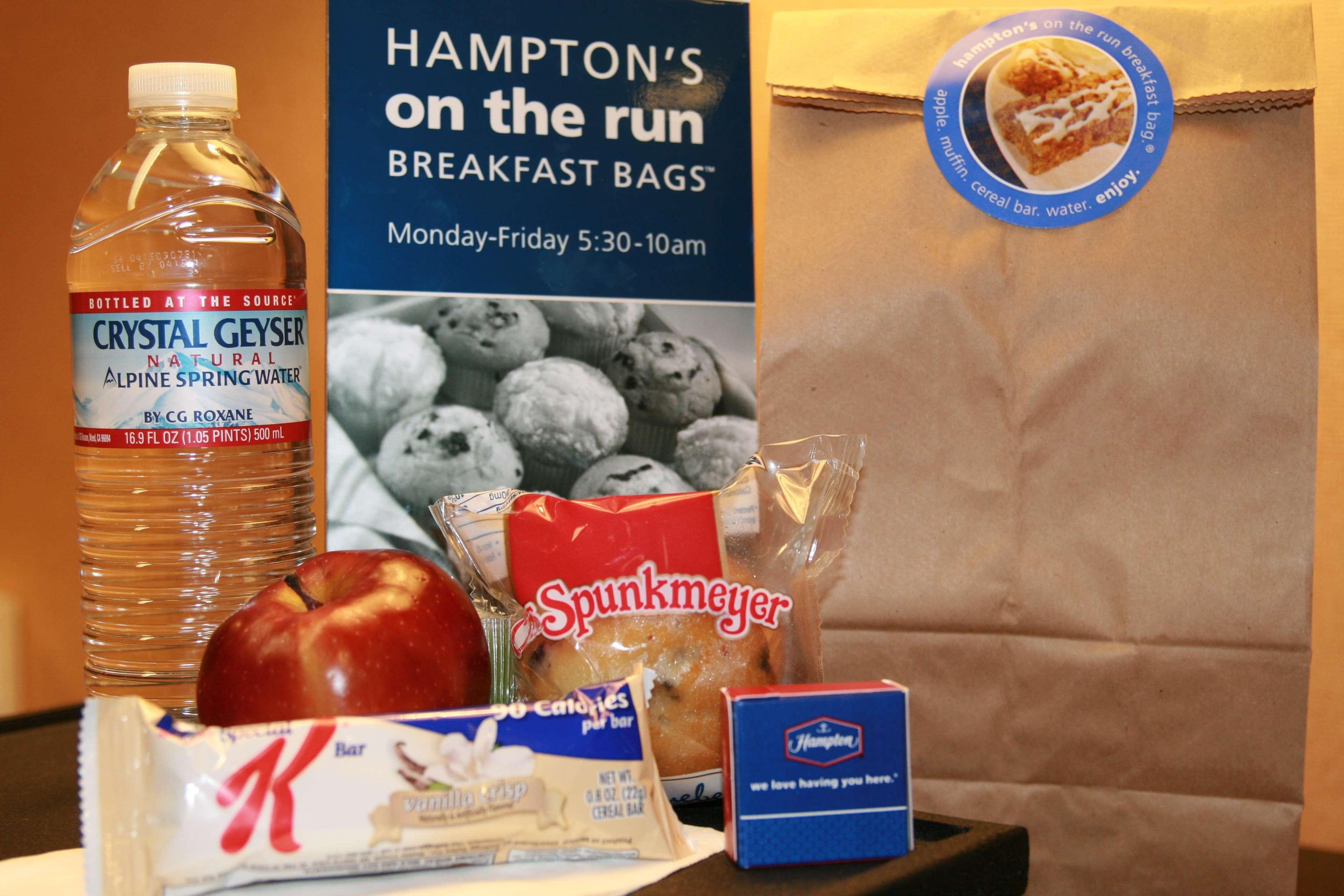 Hampton Inn & Suites לת'רופ מראה חיצוני תמונה