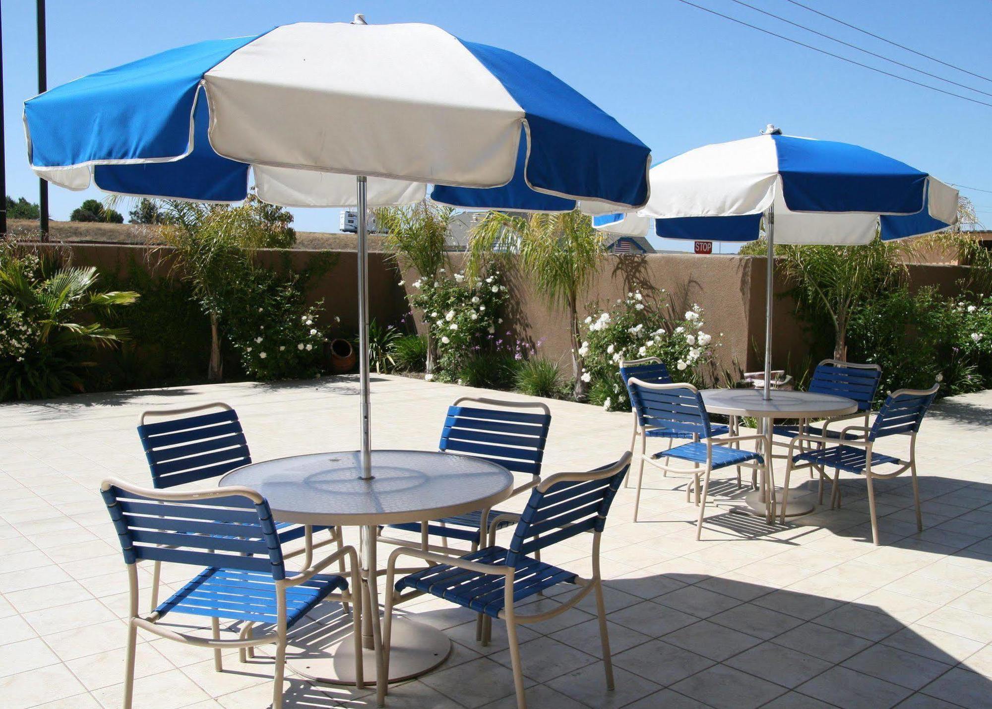 Hampton Inn & Suites לת'רופ מסעדה תמונה